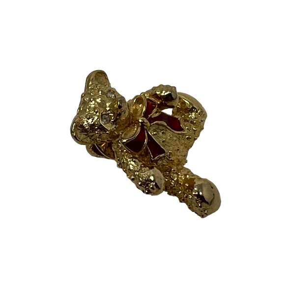 Vintage Teddy Bear Pin Holiday Red Bow Gold Tone Textured Finish Tie Tack - Picture 7 of 7